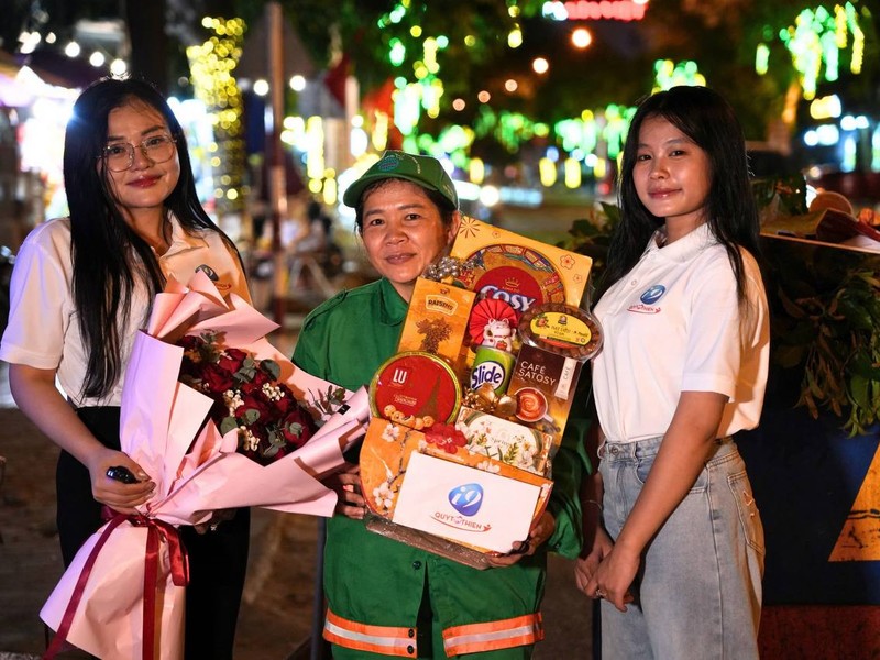 Hình ảnh biểu tượng cho sự chính trực và công bằng trong môi trường cá cược trực tuyến