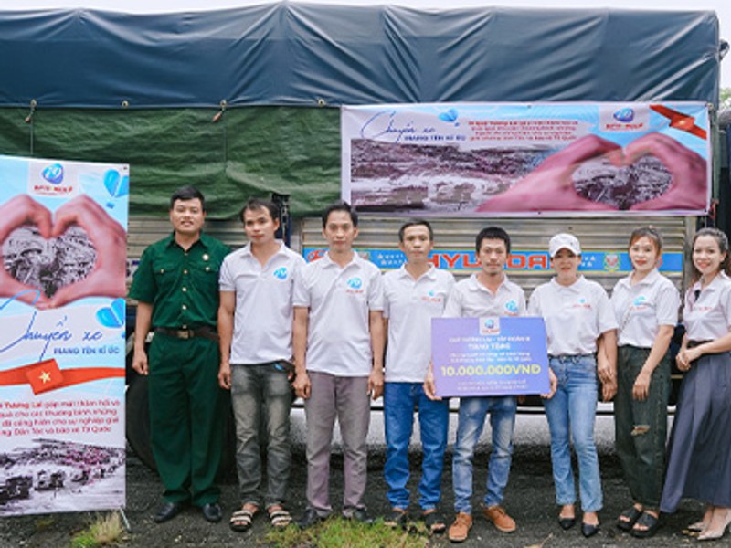 Hình ảnh đại diện cho tầm nhìn tương lai của 6ff với công nghệ tiên tiến và sự mở rộng toàn cầu